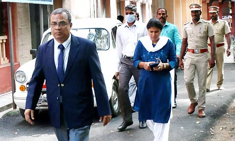 ஓய்வுபெற்ற போலீஸ் டி.ஜி.பி. திரிபாதி விழுப்புரம் கோர்ட்டில் ஆஜராகி சாட்சியம்