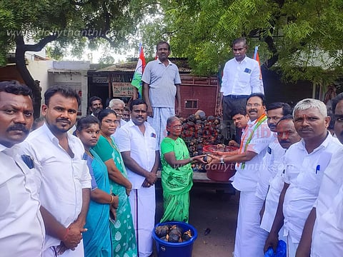 1 லட்சம் பனை விதைகள் விதைக்கும் பணி