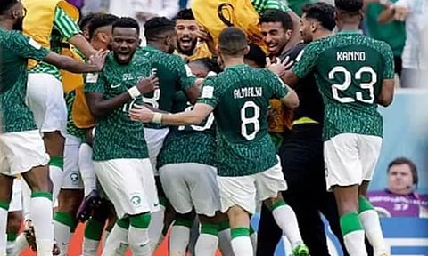 ஒவ்வொரு வீரருக்கும் ரோல்ஸ் ராய்ஸ் கார் பரிசு! - கால்பந்தாட்ட வீரர்களுக்கு இன்ப அதிர்ச்சி கொடுத்த சவுதி மன்னர்