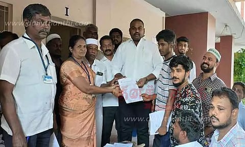 வாக்காளர் பட்டியலில் பெயர் சேர்ப்பு முகாம்