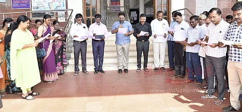 அரசியலமைப்பு நாள் உறுதிமொழி ஏற்பு