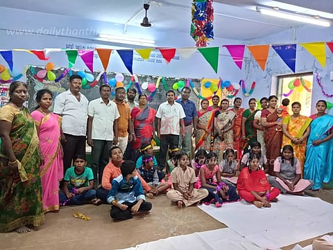 மாற்றுத்திறனாளி மாணவர்களின் கலை நிகழ்ச்சி