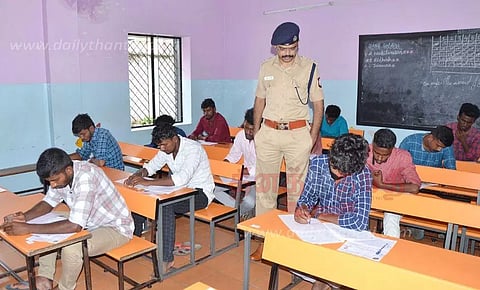 மாவட்டத்தில் போலீஸ் பணிக்கான தேர்வை 8,963 பேர் எழுதினர்