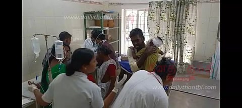 வயலில் வேன் கவிழ்ந்தது; 7 மாணவர்கள் படுகாயம்