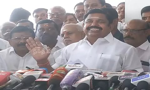 நாட்டு மக்களுக்கு மாறாக வீட்டு மக்களை பற்றி சிந்திக்கக்கூடிய முதல்-அமைச்சராக மு.க.ஸ்டாலின் உள்ளார் - எடப்பாடி பழனிசாமி