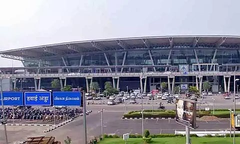 சென்னை விமான நிலையத்தில் புதிய 6 அடுக்கு பார்க்கிங் வசதி - பலமடங்கு கட்டண உயர்வால் மக்கள் அதிருப்தி