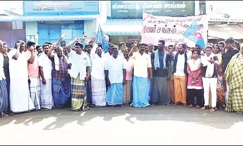 இலங்கை அரசை கண்டித்து மீனவர்கள் ஆர்ப்பாட்டம்