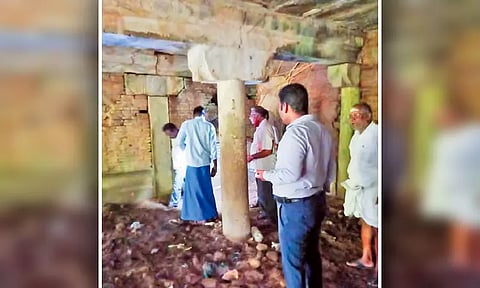 சதுரங்கப்பட்டினத்தில் மிகவும் பழமை வாய்ந்த மலைமண்டல பெருமாள் கல் மண்டபத்தை அதிகாரிகள் ஆய்வு - ஆக்கிரமிப்பு புகாரின் பேரில் நடவடிக்கை