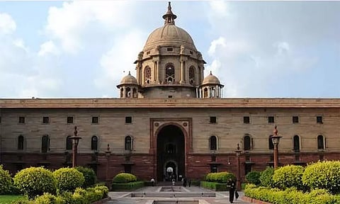 ரேடியோ சேனல்கள் வன்முறையை ஊக்குவிக்கும் பாடல்களை ஒலிபரப்பக்கூடாது - மத்திய அரசு எச்சரிக்கை