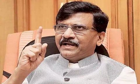 பா.ஜனதா தலைவர்கள் போட்டி போட்டு சத்ரபதி சிவாஜியை அவமதித்து வருகின்றனர் - சஞ்சய் ராவத்