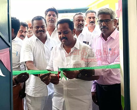 புதிய அங்கன்வாடி, நூலக கட்டிடம்