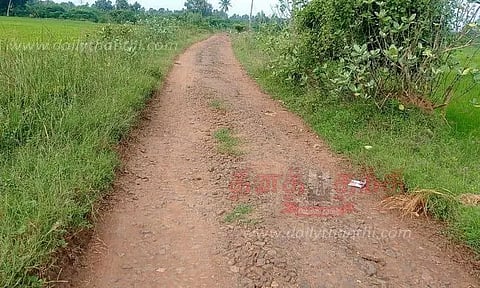 தார்சாலையாக மாற்றி தர வேண்டும்