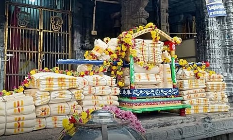 திருவண்ணாமலை: மகாதீபத்திற்கு பயன்படுத்தப்படும் 1,150 மீட்டர் திரிக்கு சிறப்பு பூஜை..!