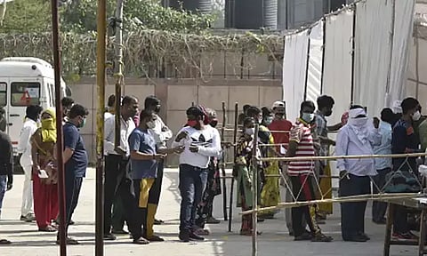 டெல்லி மாநகராட்சி தேர்தல்; மாலை 4 மணிவரை 45% வாக்குகள் பதிவு