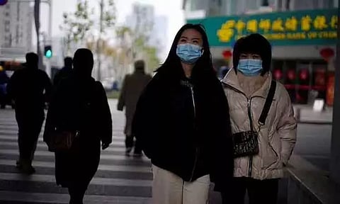 சீனாவில் புதிதாக 31,824 பேருக்கு கொரோனா பாதிப்பு உறுதி - 2 பேர் உயிரிழப்பு