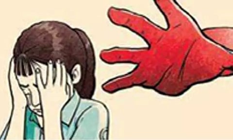 திருமண ஆசை காட்டி சிறுமியை 2 ஆண்டுகளாக பாலியல் வன்கொடுமை செய்த நபர் கைது