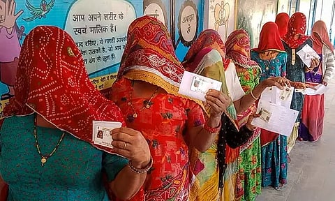 லைவ் அப்டேட்ஸ்: குஜராத் தேர்தல் - வாக்குப்பதிவு நிறைவு