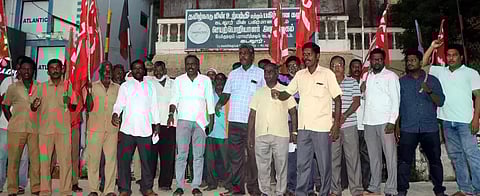 மின் ஊழியர்கள் ஆர்ப்பாட்டம்