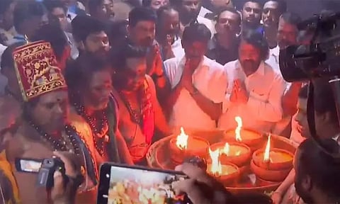 கார்த்திகை தீபத்திருவிழா: திருவண்ணாமலை கோவிலில் பரணி தீபம் ஏற்றப்பட்டது