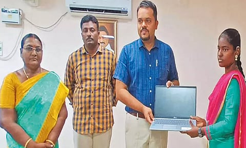 செங்கல்பட்டு மாவட்டத்தில் கலெக்டர் தலைமையில் மக்கள் குறை தீர்க்கும் கூட்டம்