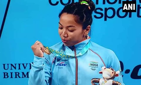 'மணிக்கட்டில் வலியுடன் தான் எடையை தூக்கினேன்' - வெள்ளிப்பதக்கம் வென்ற மீராபாய் சானு பேட்டி