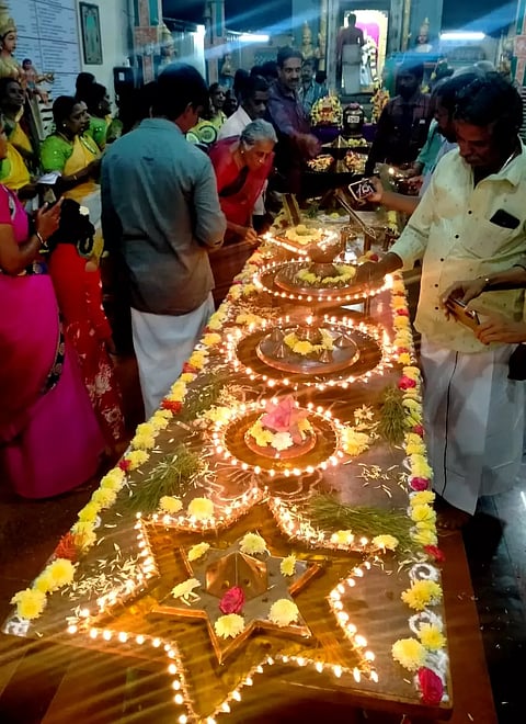 1008 விளக்கு பூஜை