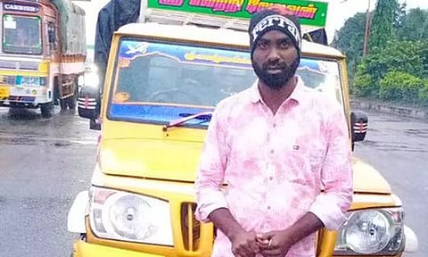 உளுந்தூர்பேட்டை அருகே 3 டன் ரேஷன் அரிசி கடத்தியவர் கைது