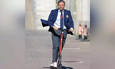 தோல்வி எதிரொலி: ஸ்பெயின் கால்பந்து அணியின் பயிற்சியாளர் அதிரடியாக நீக்கம்