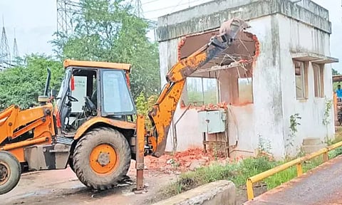 கேளம்பாக்கம் அருகே ரூ.2 கோடி அரசு நிலம் மீட்பு