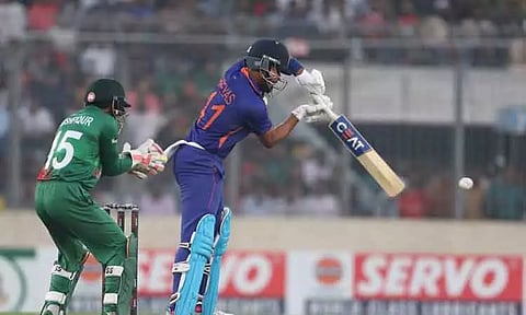 3-வது ஒருநாள் போட்டி- ஆறுதல் வெற்றி பெறுமா இந்தியா ? வங்காளதேசத்துடன் நாளை மோதல்