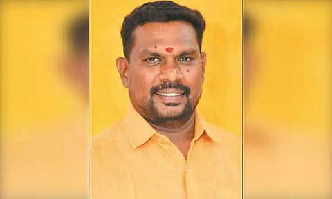 பால் வியாபாரி கொலை வழக்கில் ஊராட்சி மன்ற தலைவர் கைது