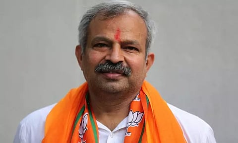 டெல்லி மாநகராட்சி தேர்தலில் தோல்வியடைந்ததை தொடர்ந்து பதவி விலகினார் ஆதேஷ் குப்தா..!