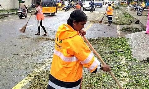 மாண்டஸ் புயல் தாக்கம்: சென்னையில் 644 டன் மரக்கழிவுகள் அகற்றம்...!