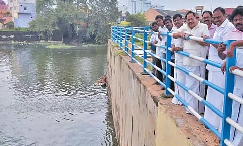 பூண்டி, புழல் ஏரிகளில் அமைச்சர் துரைமுருகன் ஆய்வு