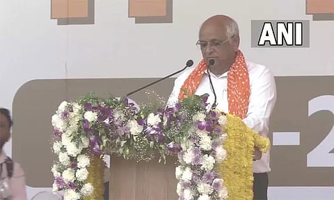 குஜராத்தின் 18வது முதல்-மந்திரியாக பூபேந்திர படேல் பதவியேற்றார்...!