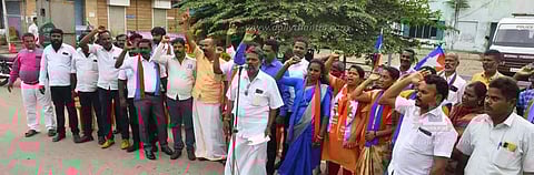 விடுதலை சிறுத்தைகள் கட்சியினர் ஆர்ப்பாட்டம்