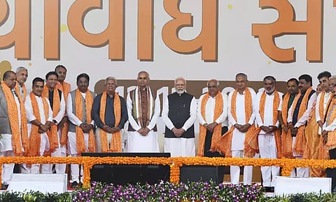 குஜராத்தில் புதிய மந்திரிகளில் 16 பேர் கோடீசுவரர்கள்