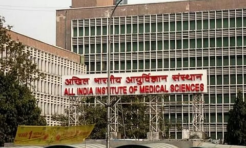 டெல்லி எய்ம்ஸ் மருத்துவமனை மீது 'ரான்சம்வோ கணினி வைரசை ஏவி விட்ட சீனா...! அதிரடி நடவடிக்கை எடுத்த மத்திய அரசு...!