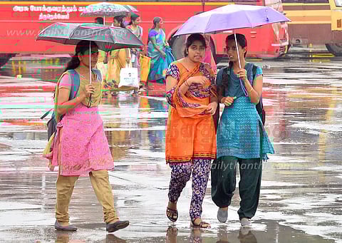 குமரியில் பரவலாக மழை