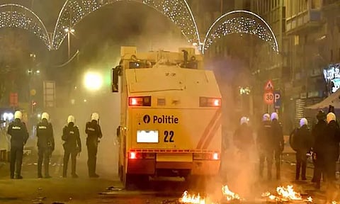 அரையிறுதியில் தோல்வி எதிரொலி: போலீசார் மீது மோதலில் ஈடுபட்ட மொராக்கோ ரசிகர்கள்