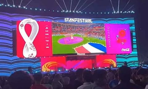 உலகக் கோப்பை கால்பந்து போட்டியை காண வருபவர்களை உற்சாகப்படுத்தி வரும் 'ரசிகர்கள் திருவிழா'