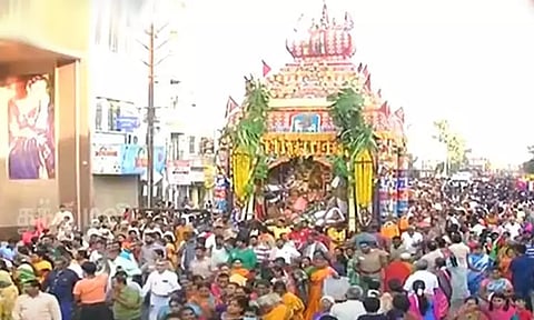 மதுரை மீனாட்சியம்மன் கோவிலில் அஷ்டமி சப்பர திருவிழா - ஆயிரக்கணக்கான பக்தர்கள் சாமி தரிசனம்