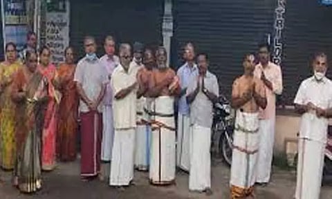 பிறந்தது மார்கழி: அதிகாலையில் பஜனை- சிவ, வைணவ கோயில்களில் திருப்பள்ளி எழுச்சி பூஜை