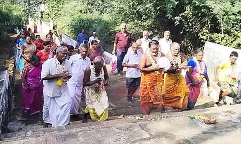 ராஜபாளையம் சஞ்சீவி மலையில் படி பூஜை