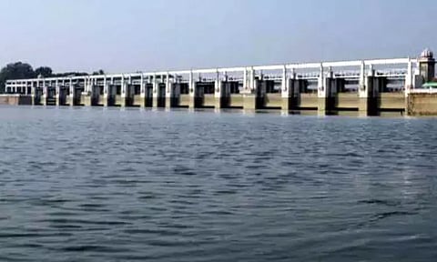 தொடர் மழையால் பூண்டி ஏரி முழு கொள்ளளவை எட்டியது