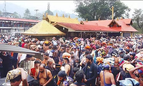 சபரிமலையில் கடந்த 32 நாட்களில் மட்டும் 20.88 லட்சம் பக்தர்கள் தரிசனம்
