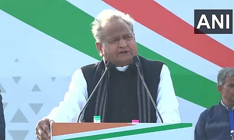 சமையல் எரிவாயு சிலிண்டர் விலை ரூ. 500 ஆக குறைக்கப்படும்: ராஜஸ்தான் அரசு அதிரடி