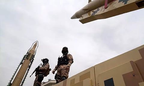 ஈரானில் தாக்குதல்: 4 வீரர்கள் பலி; பயங்கரவாதிகள் பாகிஸ்தானுக்கு தப்பி ஓட்டம்