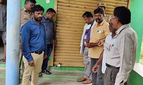 திட்டக்குடி அருகே பெண்ணுக்கு கருக்கலைப்பு மாத்திரை வழங்கிய விவகாரம்: வீட்டிலேயே மருத்துவமனை நடத்தி வந்த போலி டாக்டர் ஆய்வு செய்த அதிகாரிகள் அதிர்ச்சி