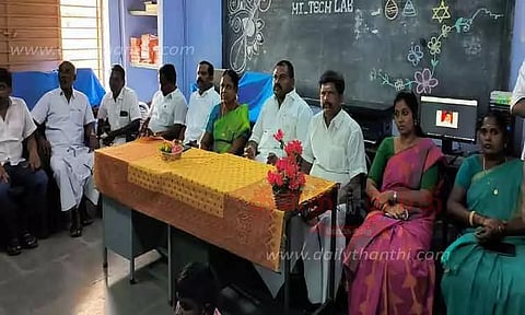 அரசு பள்ளியில் 'இது நம்ம ஸ்கூல்' திட்ட தொடக்க விழா
